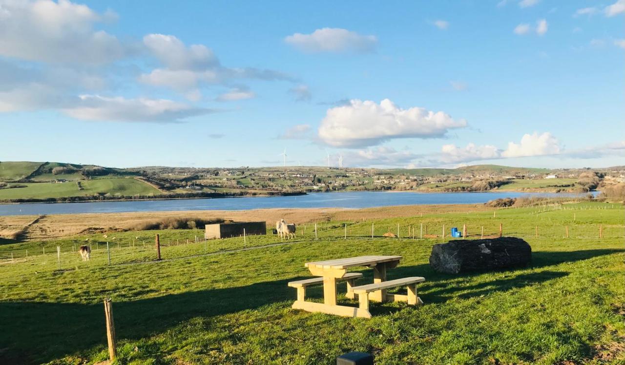 The Snuggly Sheep Shepherd Hut Farm Stay Ballyshannon Exteriér fotografie