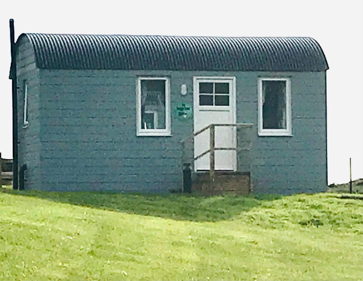 The Snuggly Sheep Shepherd Hut Farm Stay Ballyshannon Exteriér fotografie